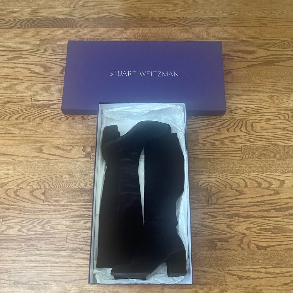 Stuart Weitzman lowjack Nero stretch black velvet boots, great condition, size 8